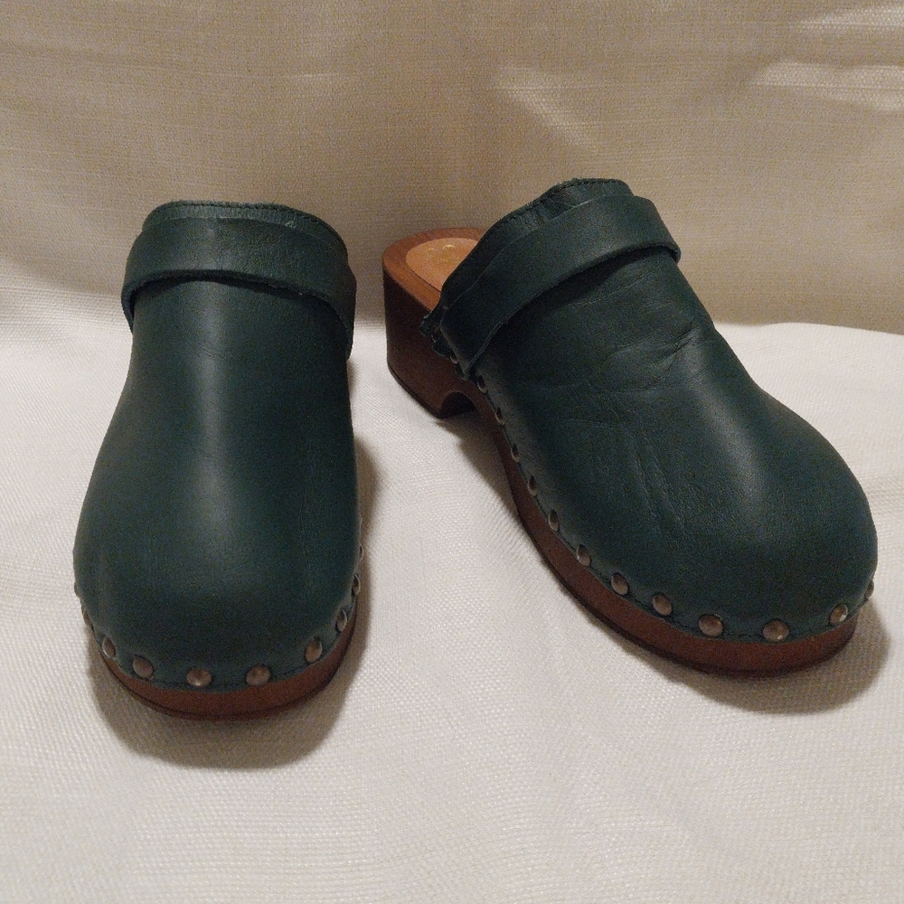 Seychelles Teal Leather Loud and Clear Studded Clog NWOB - Picture 7 of 9